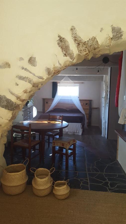 Gite Dans Ancienne Bergerie En Pleine Garrigue Fraisse-des-Corbieres Ngoại thất bức ảnh