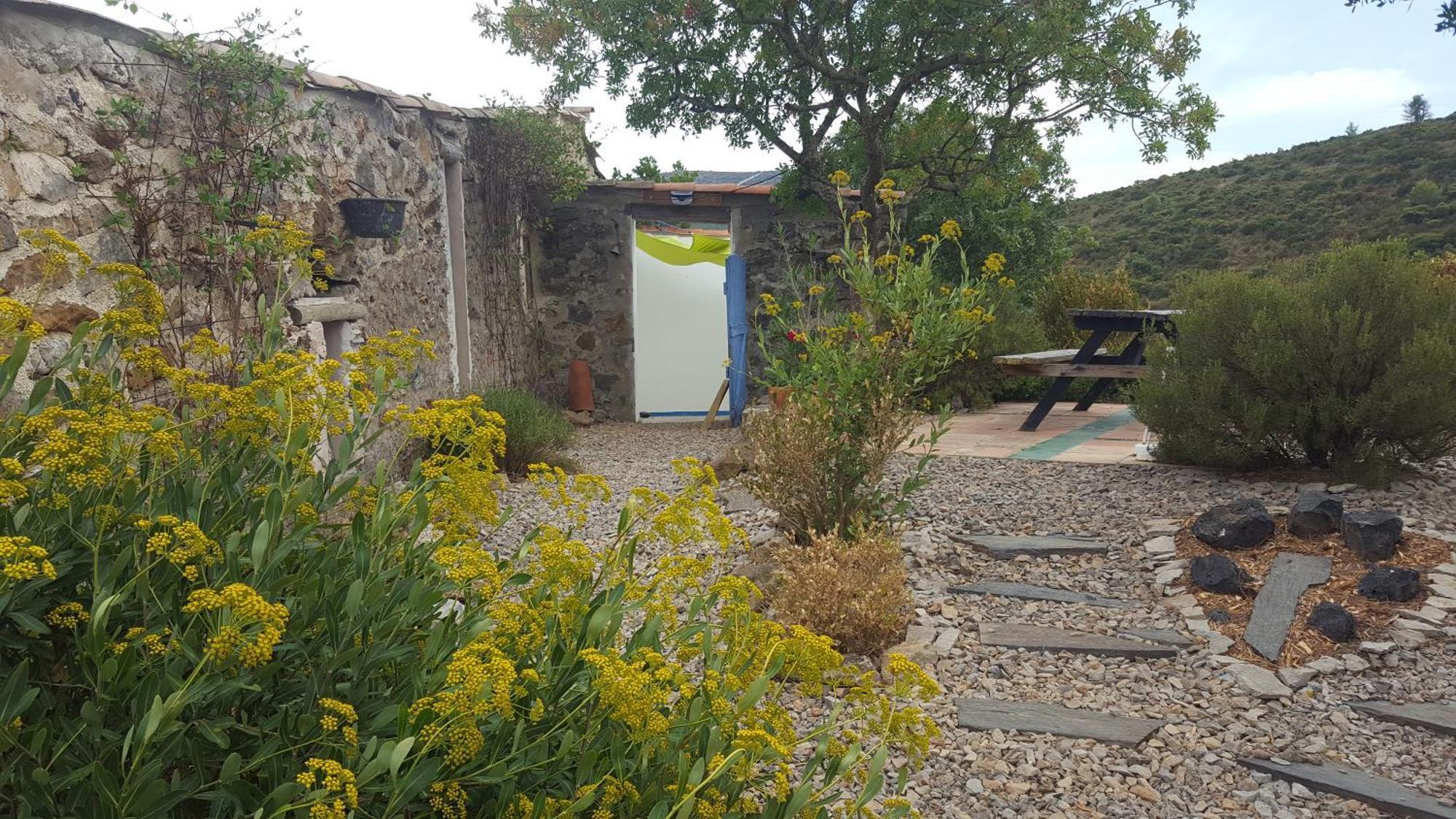 Gite Dans Ancienne Bergerie En Pleine Garrigue Fraisse-des-Corbieres Ngoại thất bức ảnh